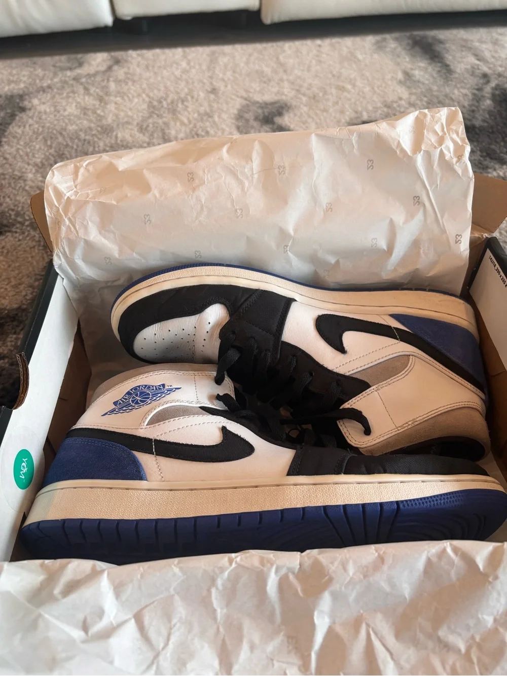 Jordan Men’s Low-Top Sneakers - White/Black/Blue